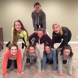 Meet your Posher, Elise